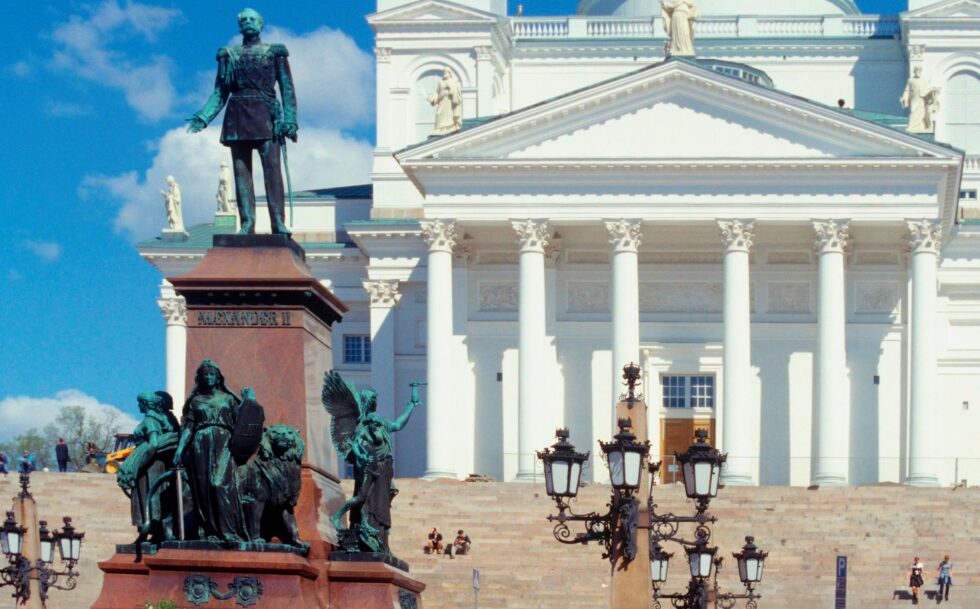 Finland Helsinki Dom Senatsplatz Denkmal