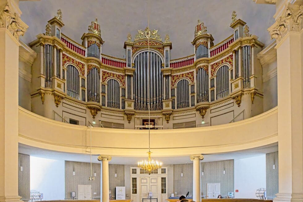 Finnland Helsinki Kirche Dom Kirchenraum Orgel