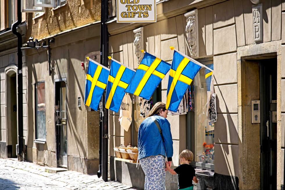 Schweden Stockholm Altstadt Flaggen schwedische