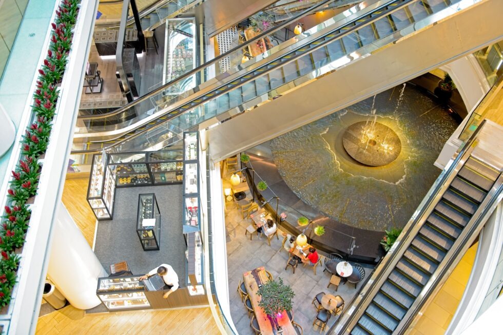 Singapur Raffles City Einkaufszentrum Rolltreppen